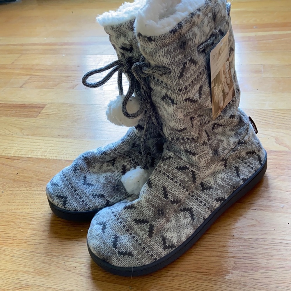Muk Luks Slipper Boots (NWT)